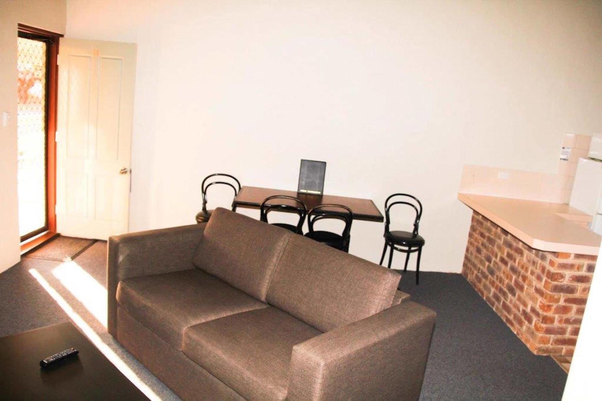 Ravenswood Hotel Εξωτερικό φωτογραφία
